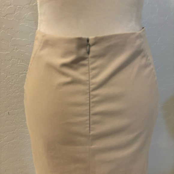Brunello Cucinelli Tan Pencil Skirt Office Careerwear Below Knee Length Size 4 - Picture 4 of 11